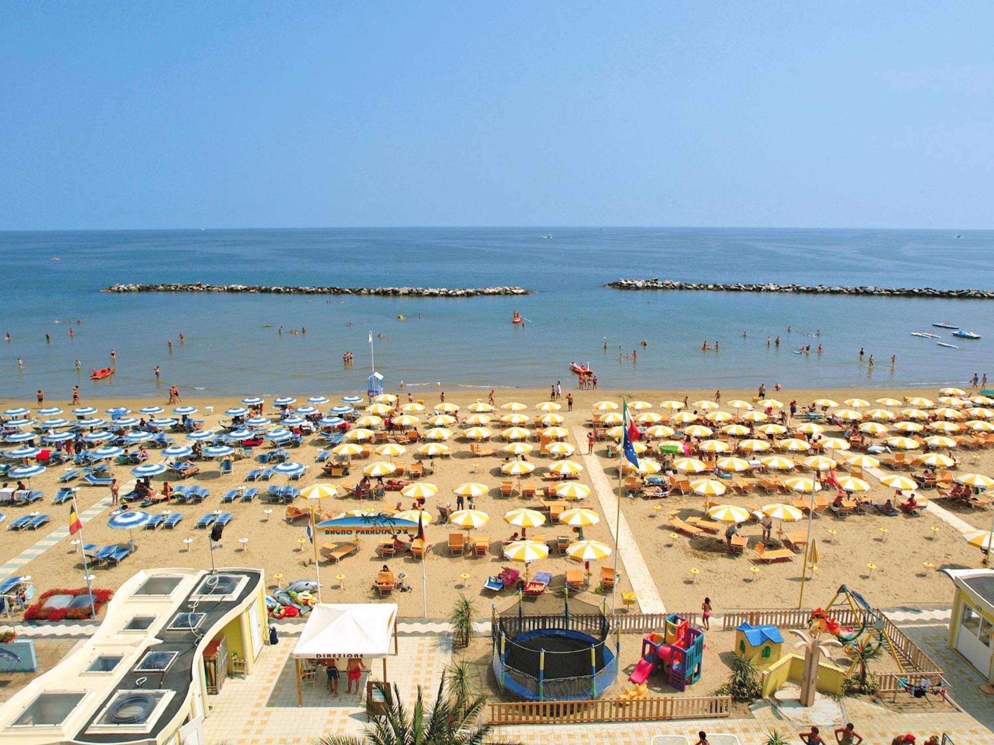Hotel Continental Bellaria-Igea Marina Exterior foto